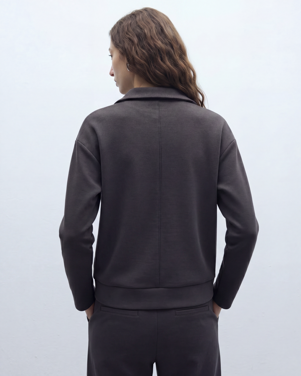 Sudadera de mujer cuello camisero forma pico
