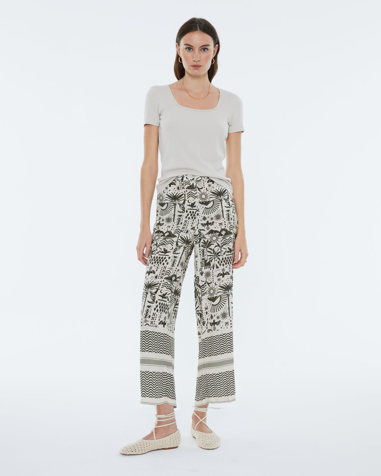 Pantalón culotte de mujer estampado, cintura elástica.