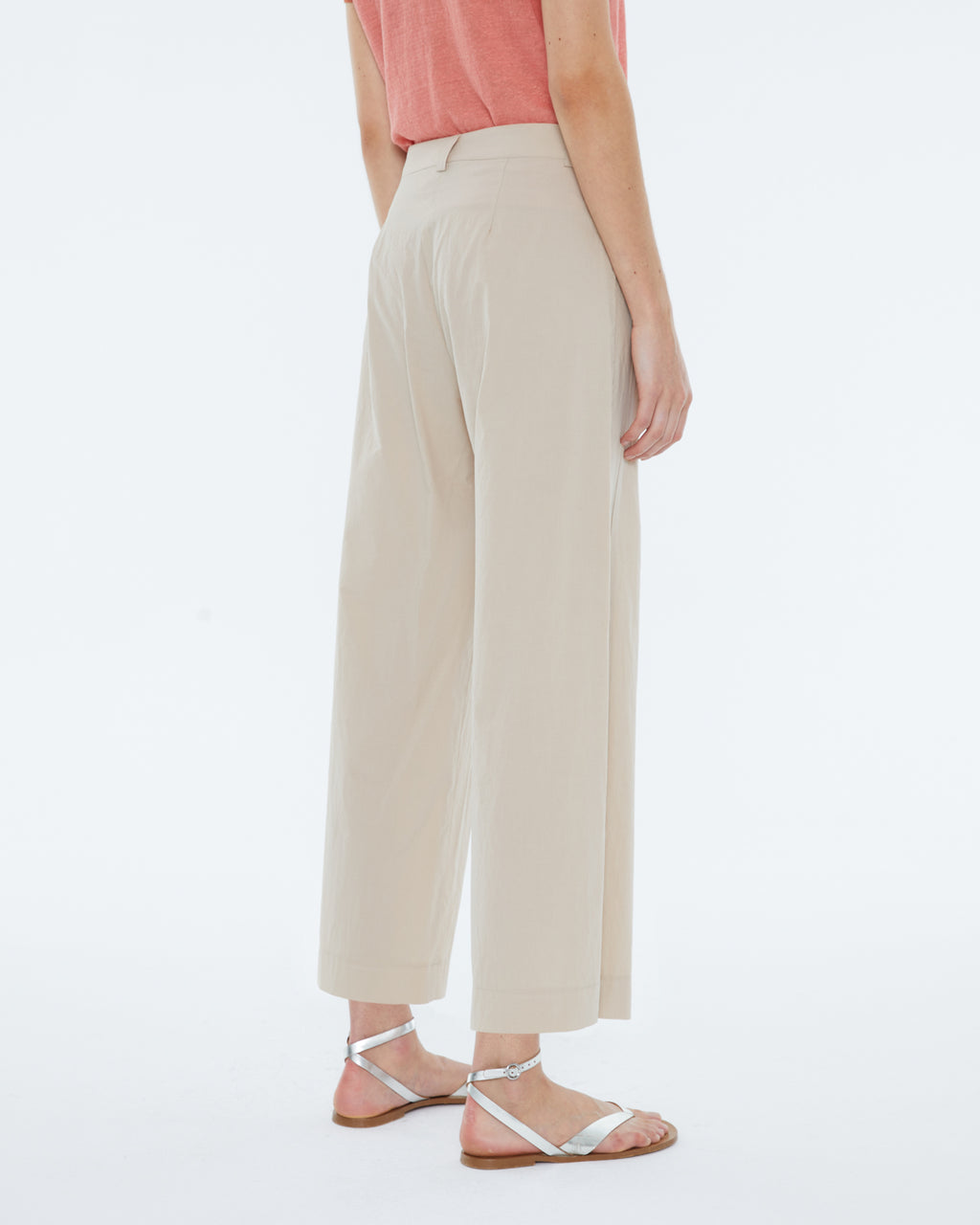 Pantalón culotte de mujer.