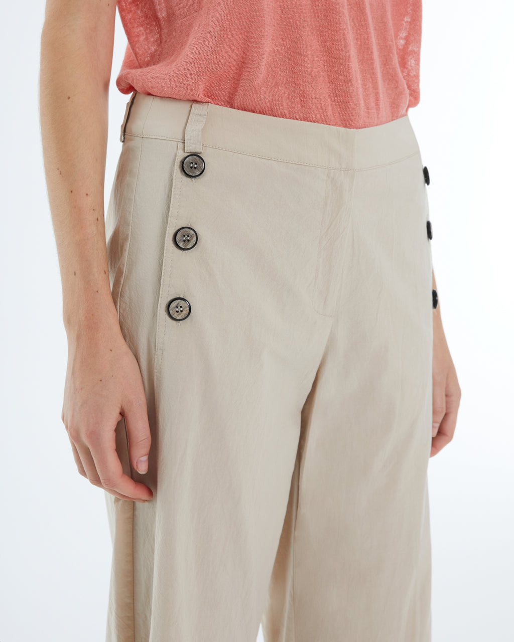 Pantalón culotte de mujer.