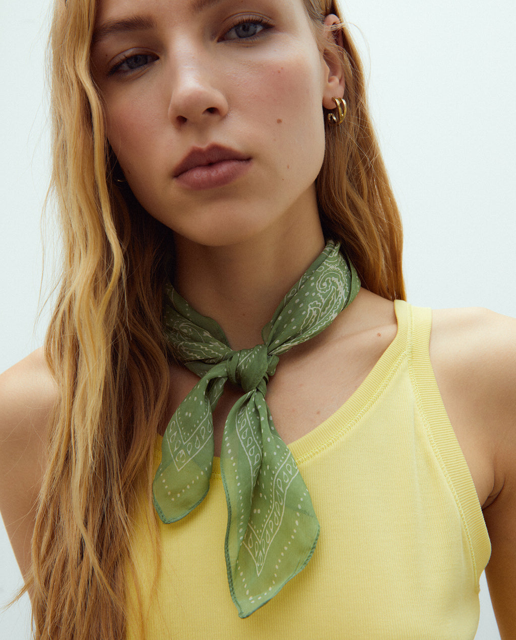 Bandana de viscosa estampada