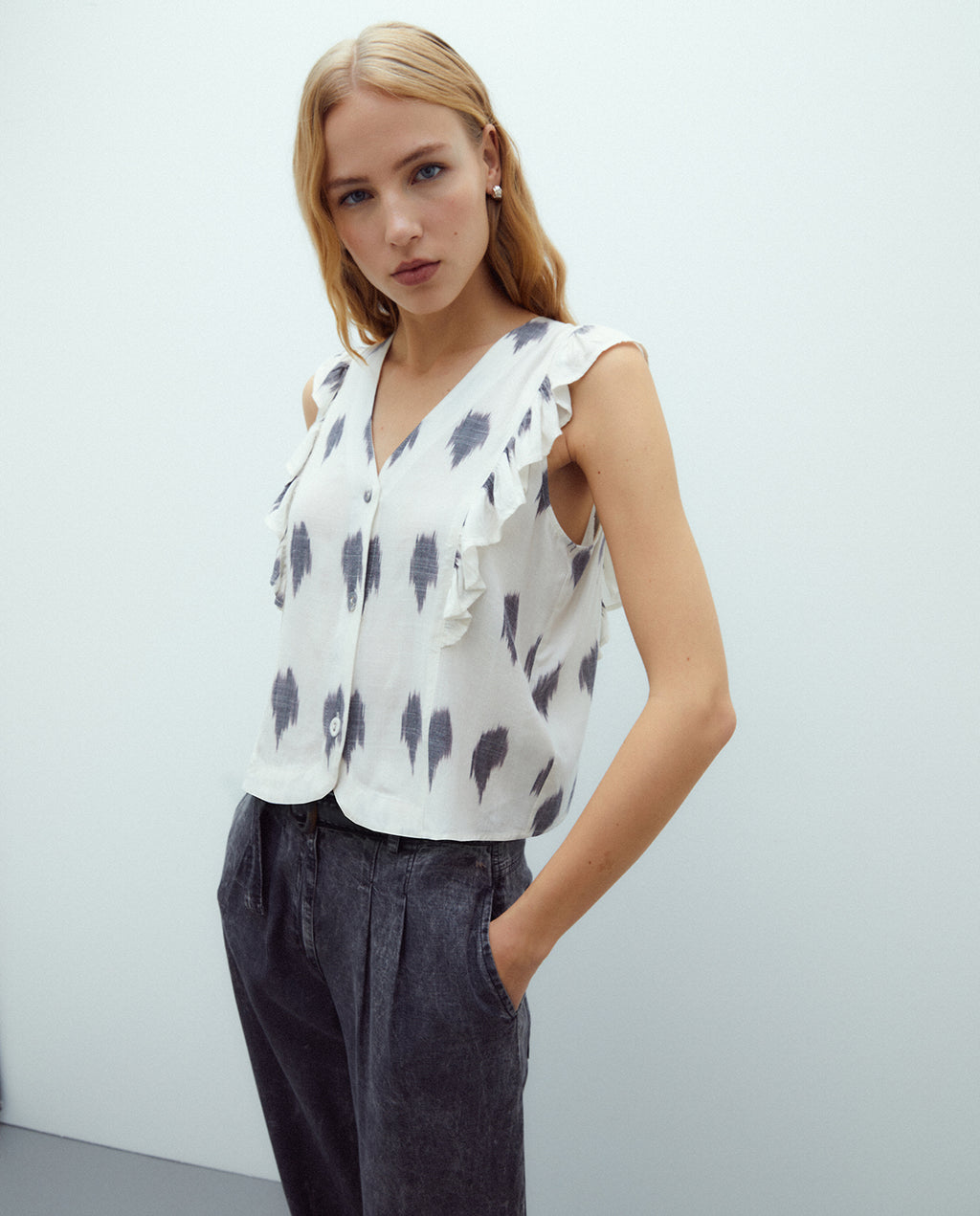 Blusa de mujer estampada efecto chaleco