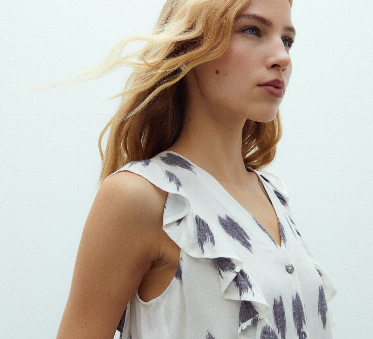 Blusa de mujer estampada efecto chaleco