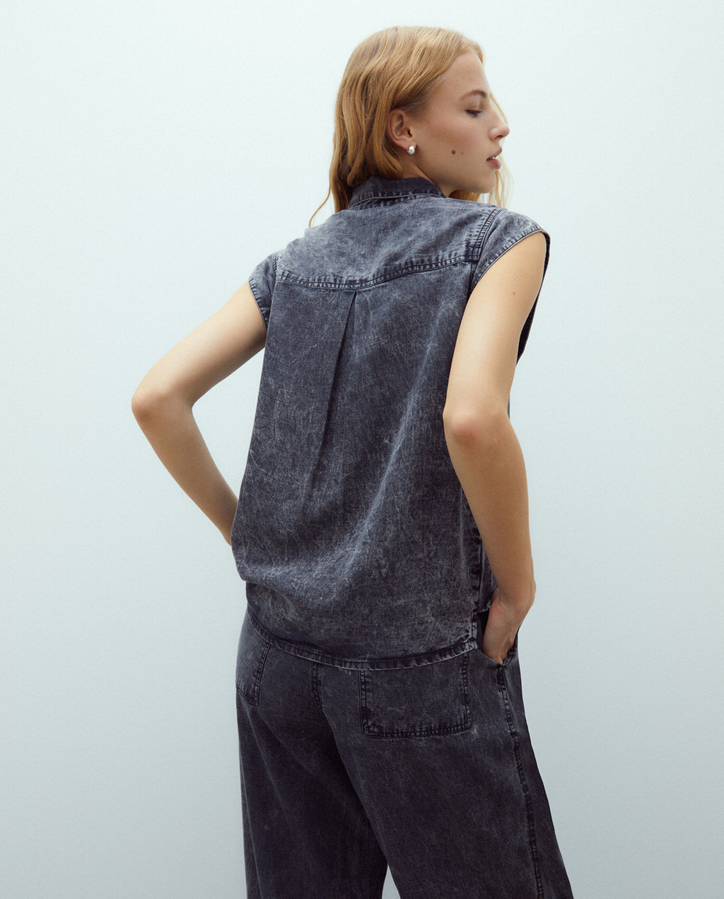 Camisa de mujer en tencel tindado