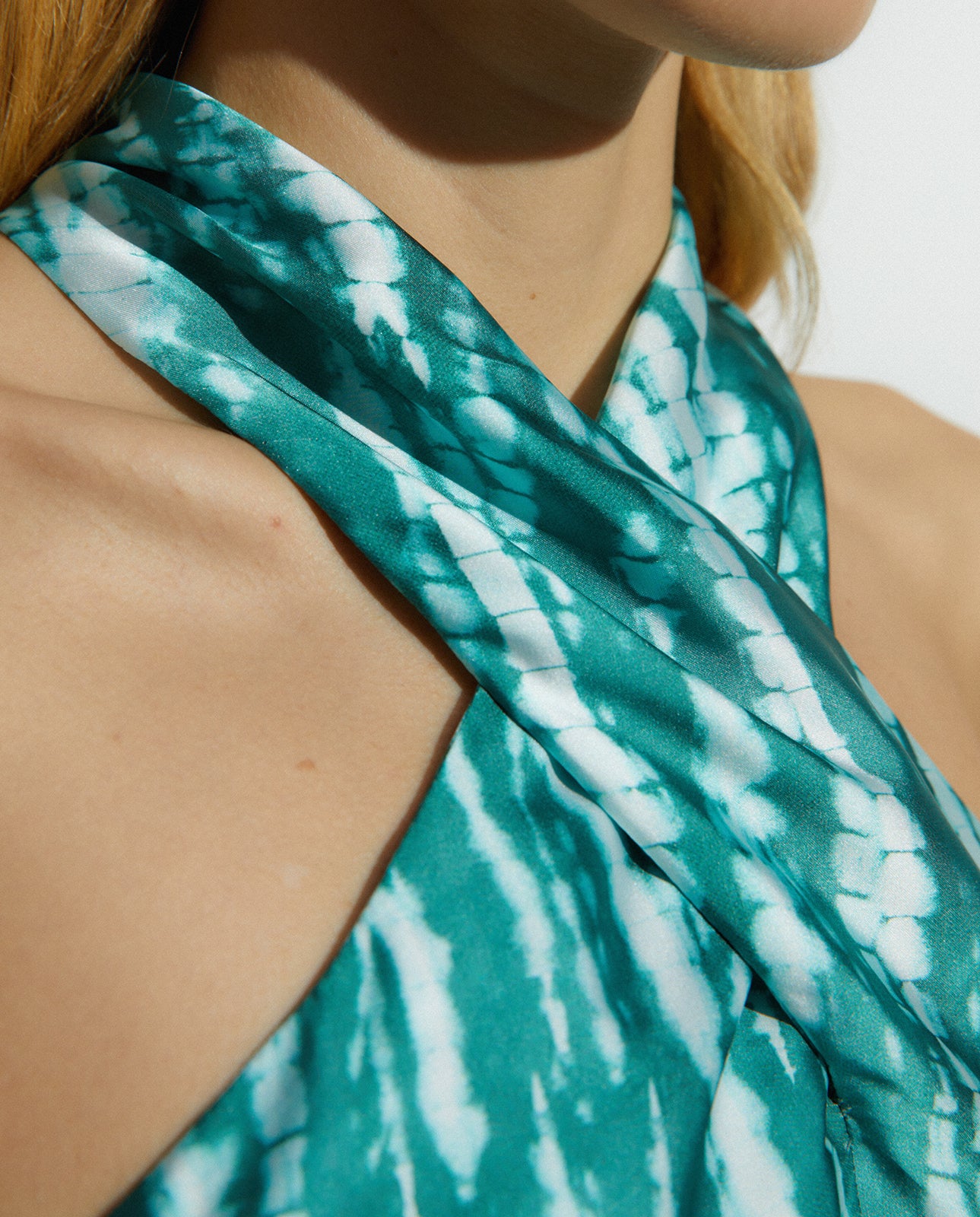 Top de mujer estampado cuello halter