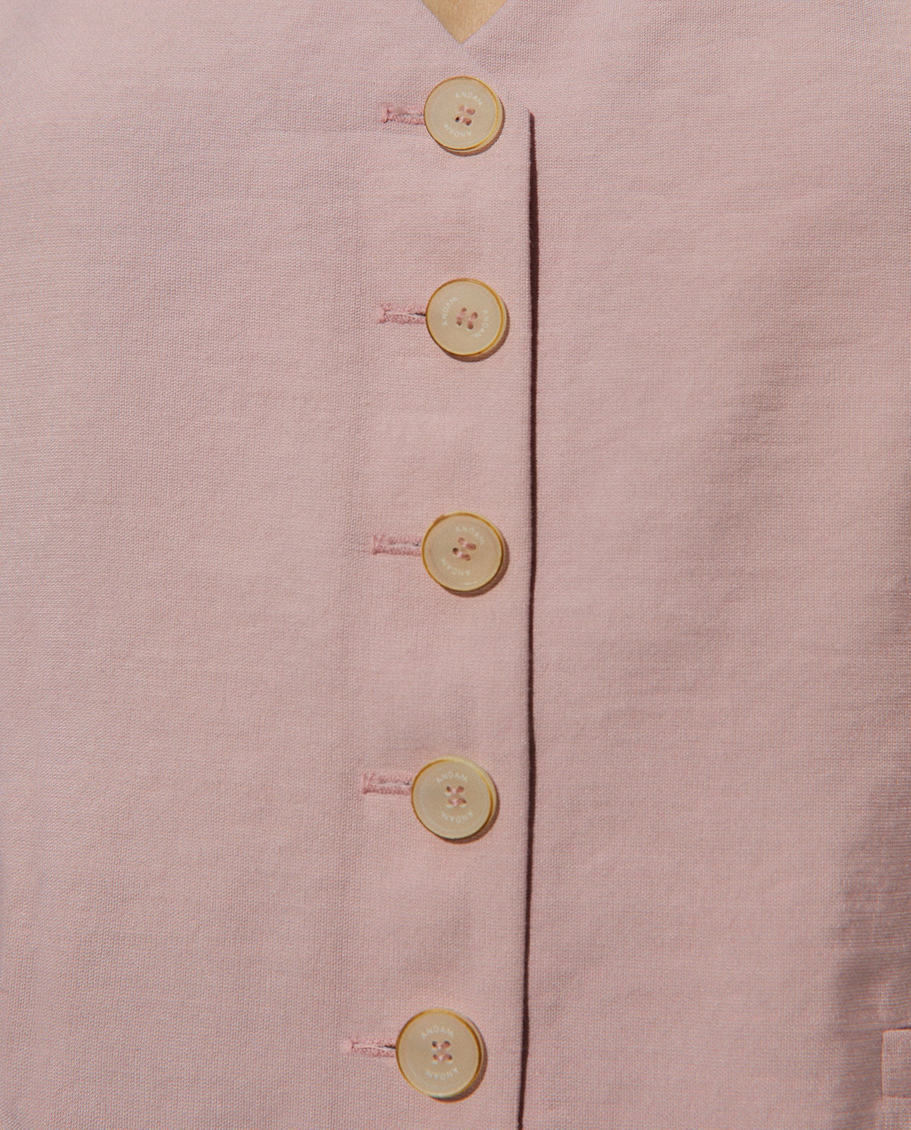 Chaleco de mujer cuello pico