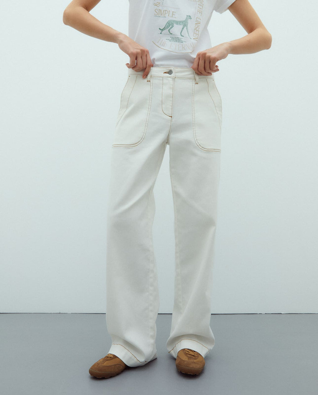 Vaquero recto de mujer tiro alto con cremallera