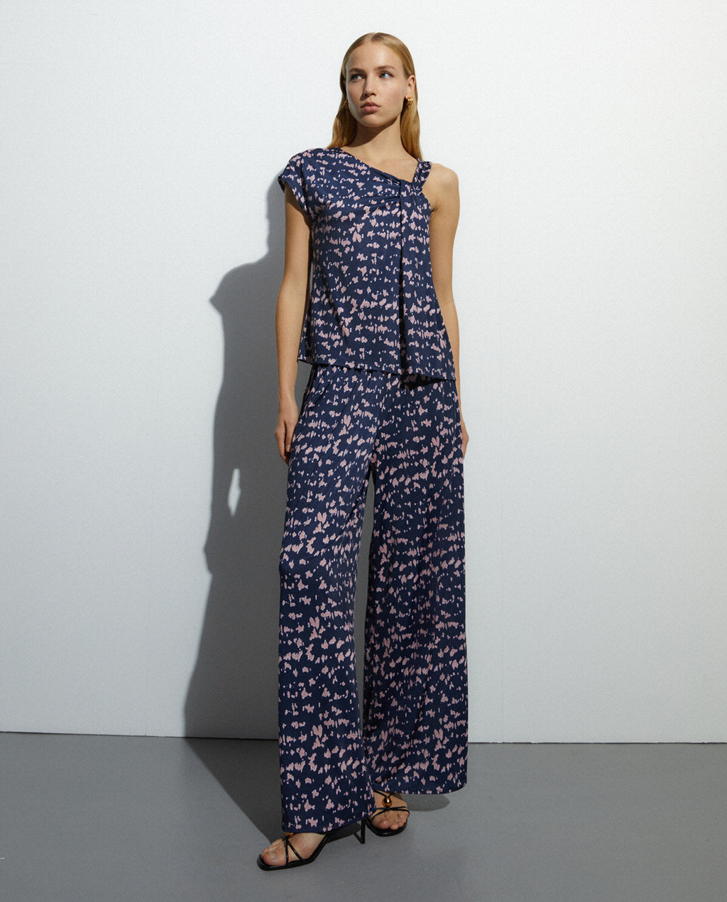 Pantalón ancho de mujer en punto cintura elástica