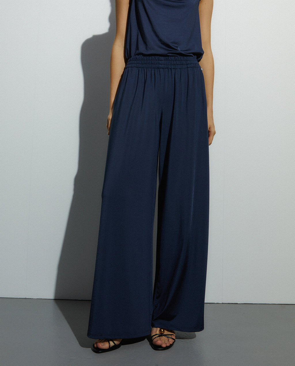 Pantalón ancho de mujer punto satinado cintura elástica