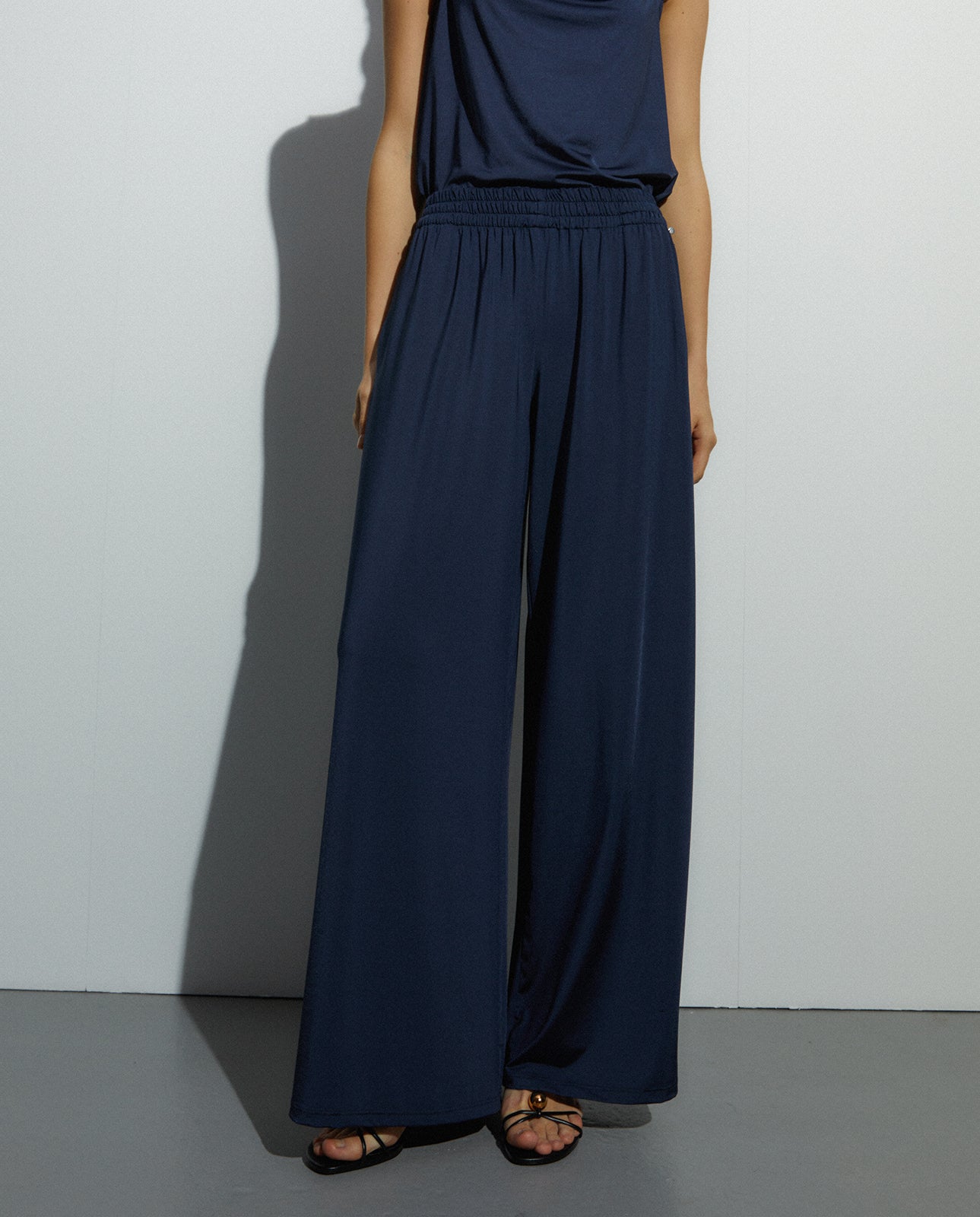 Pantalón ancho de mujer punto satinado cintura elástica