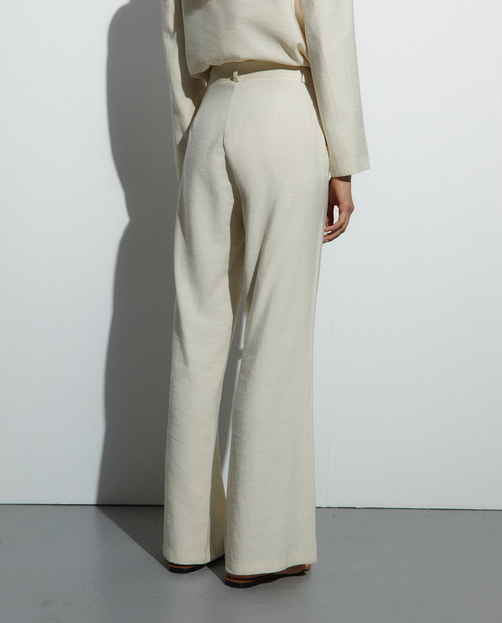 Pantalón de mujer efecto campana