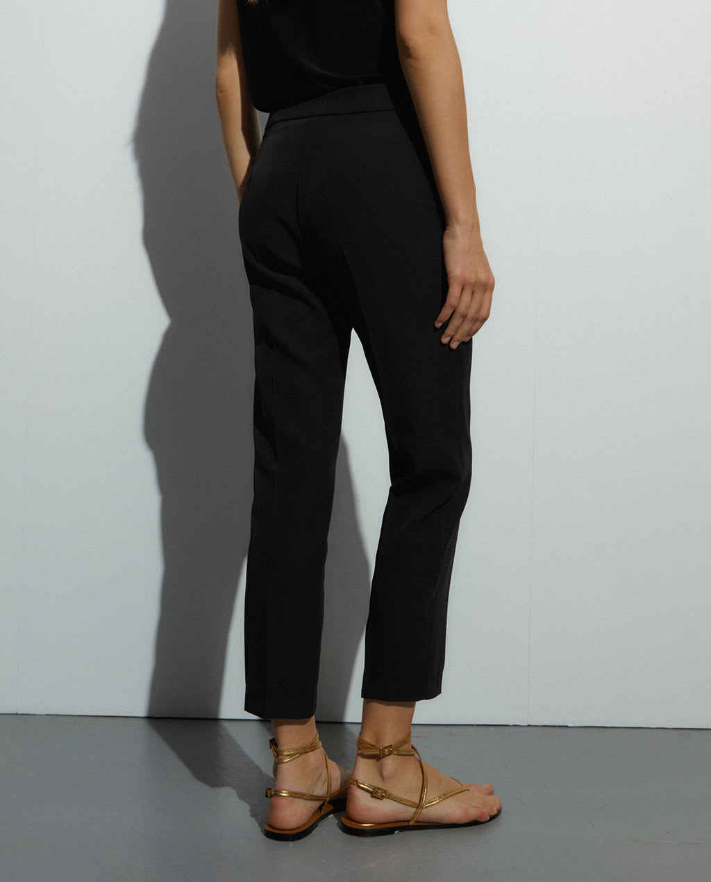 Pantalón tobillero de mujer tiro alto