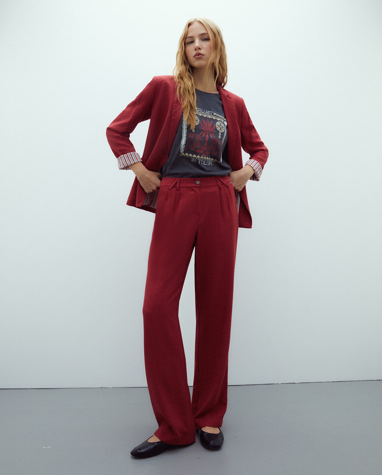 Pantalón recto de mujer con pinzas cintura elástica