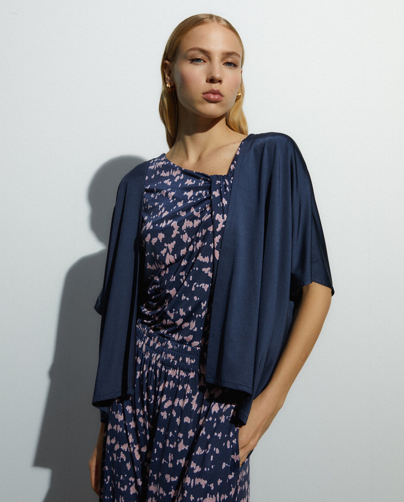 Chaqueta de mujer tipo kimono punto satinado