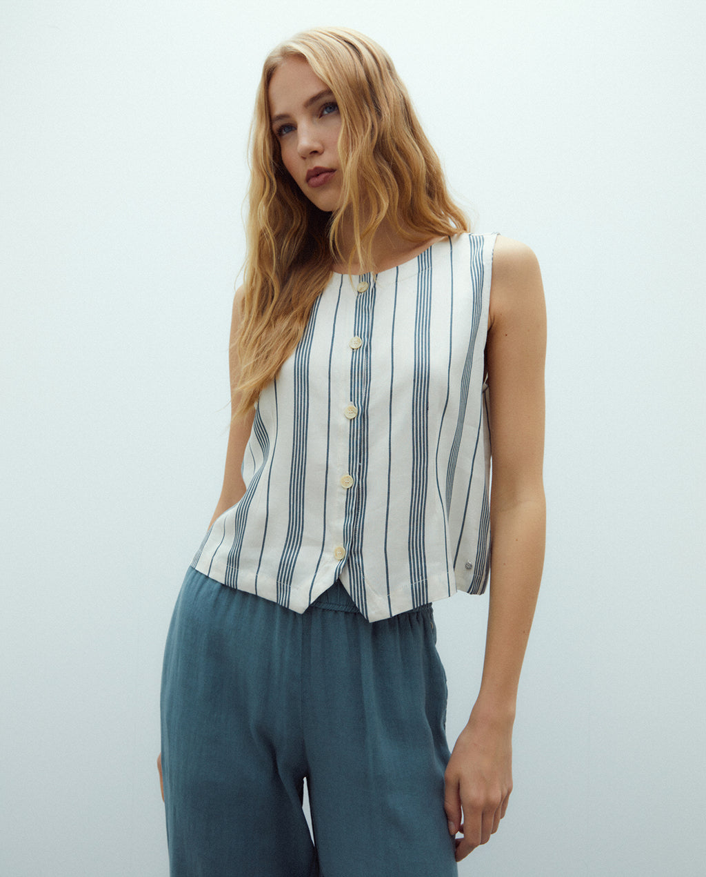 Chaleco de mujer estampado rayas cuello redondo