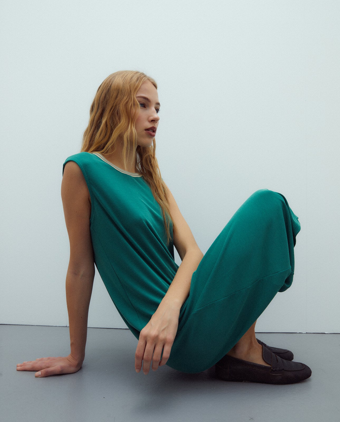 Vestido largo punto canalé modal cuello redondo