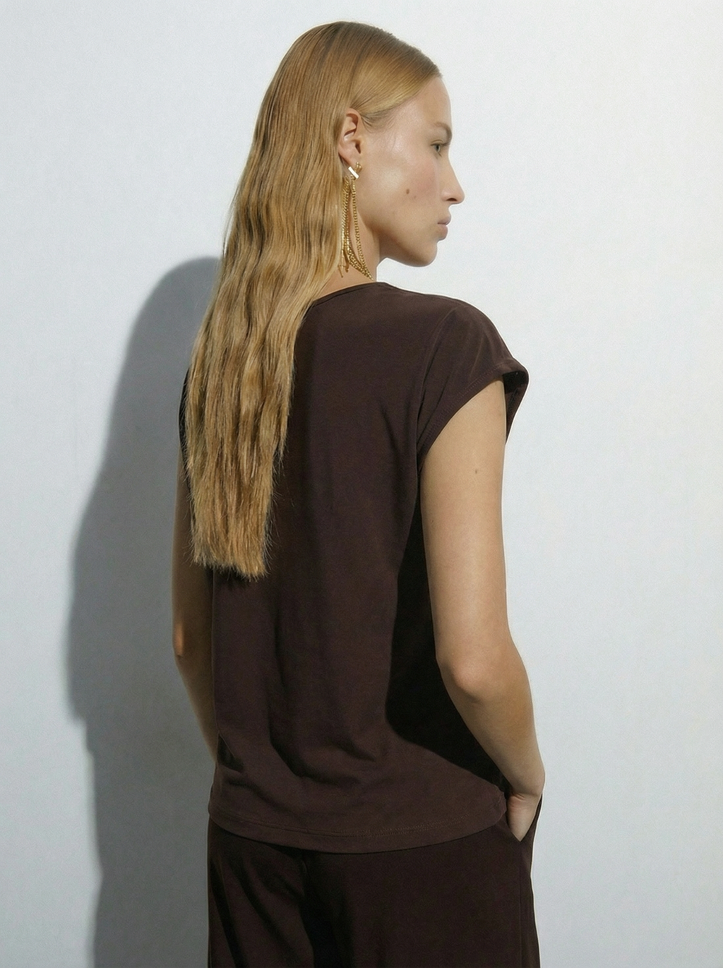 Camiseta de mujer asimétrica