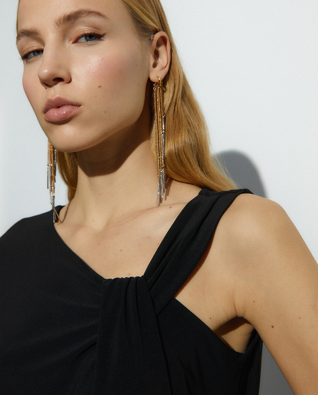 Camiseta de mujer asimétrica