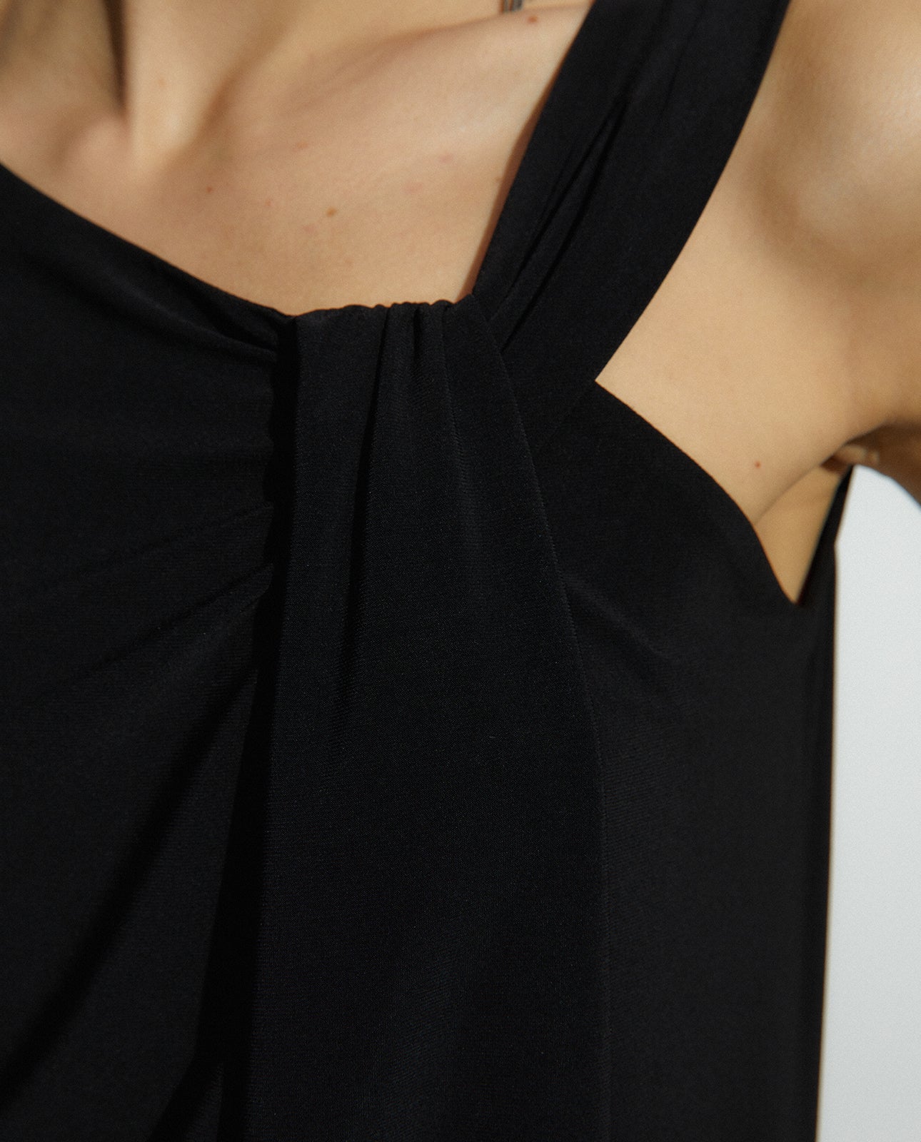 Camiseta de mujer asimétrica