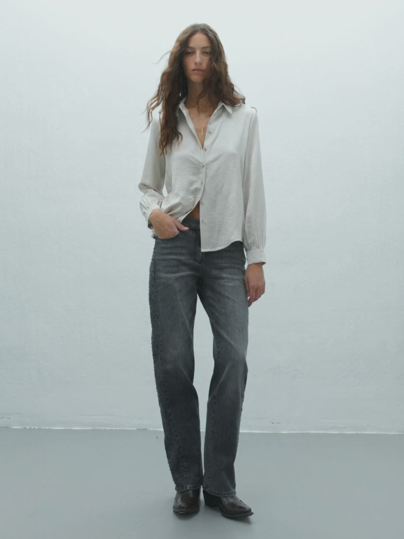 Camisa de mujer satinada cuello camisero manga larga