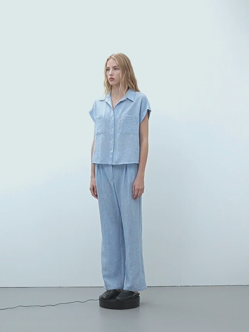 Camisa de mujer cuello camisero manga corta