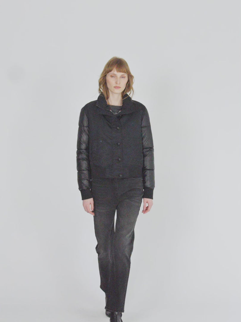 Parka corta de mujer acolchada tipo bomber